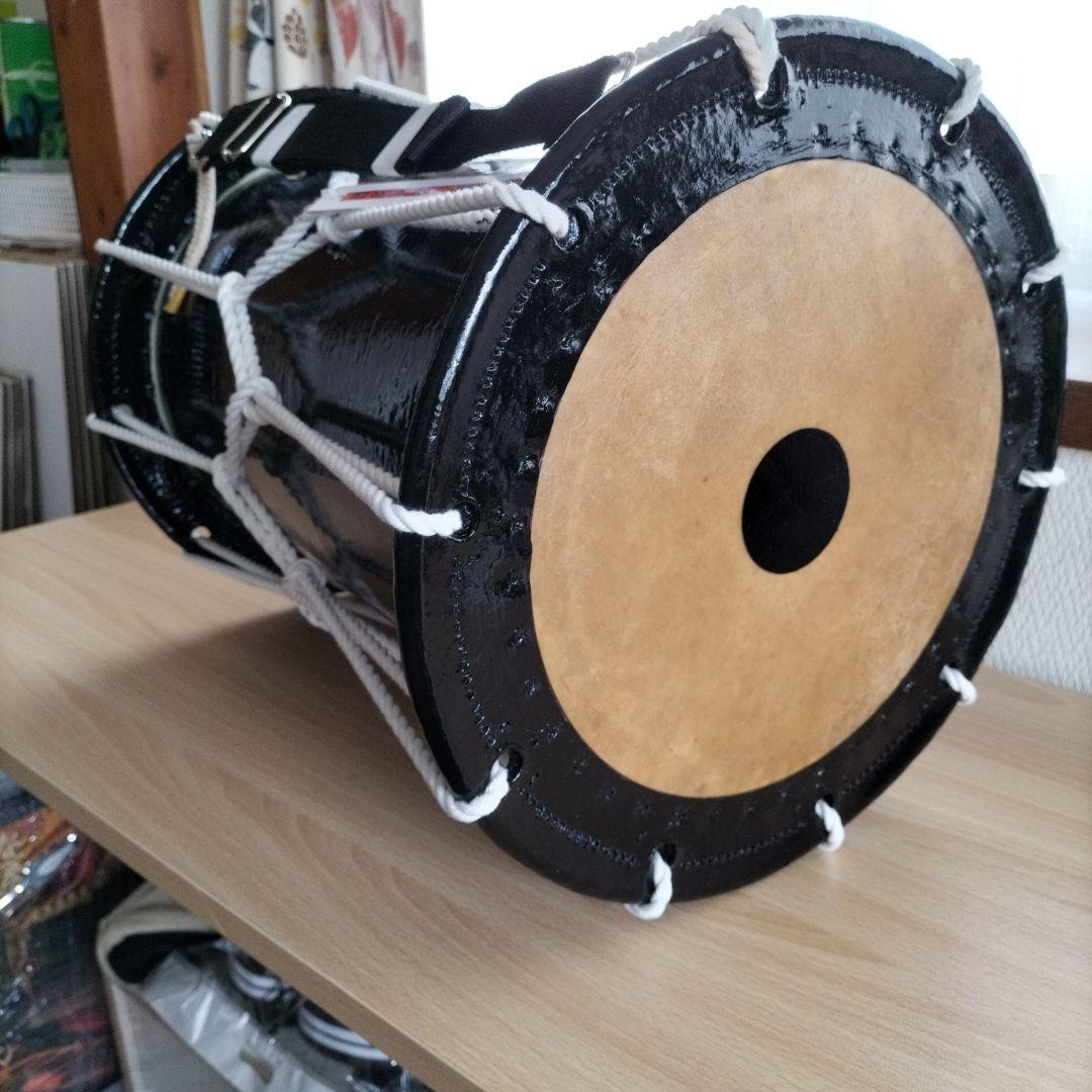 担ぎ太鼓約1.2尺締太鼓和太鼓 天然皮革ストラップ付き中古品① 担ぎ