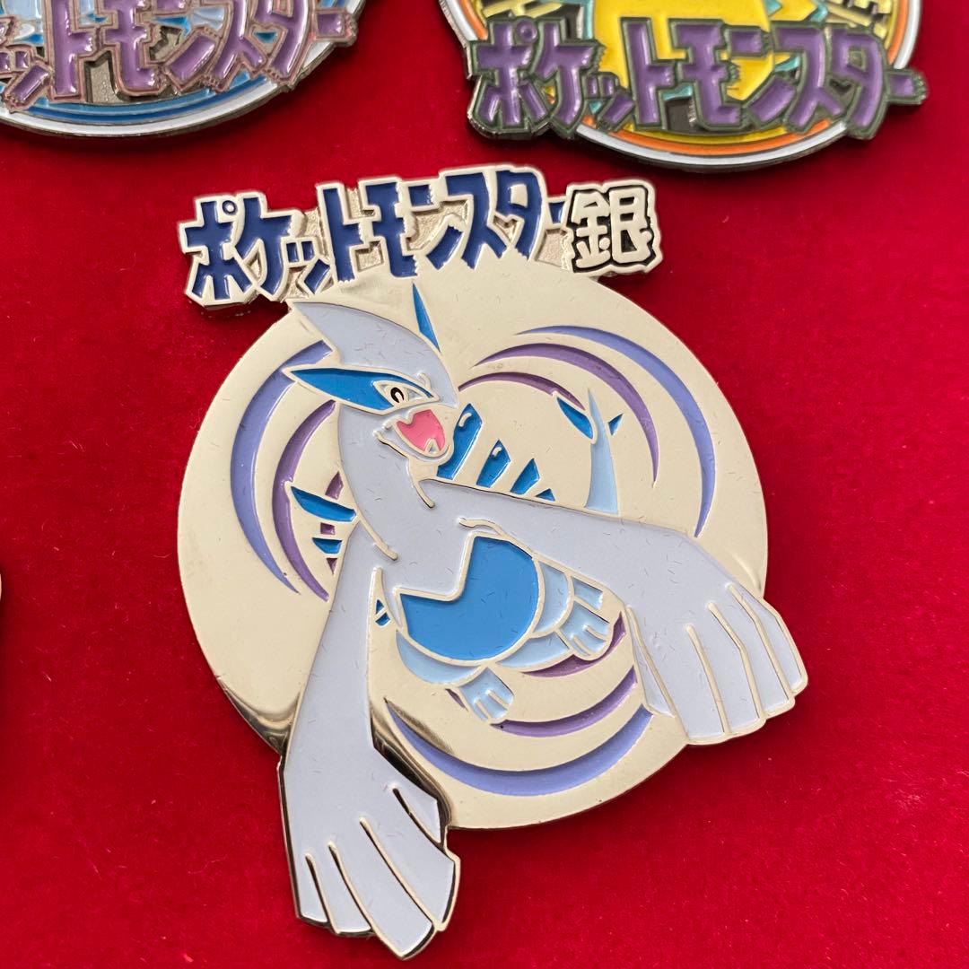 希少】ポケットモンスター ミレニアムバッジ 2000年