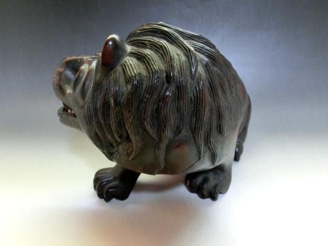 置物□珍獣 虎 唐木 古い時代物の寅 オブジェ 古木彫り 手彫り 時代物