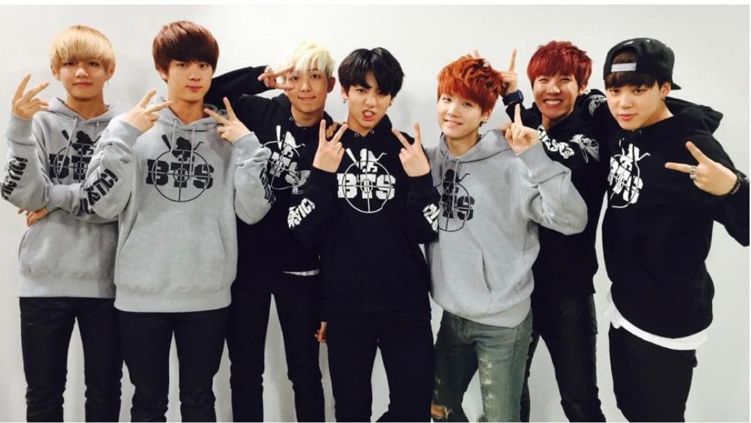 防弾少年団 パーカー】防弾少年団 BTS wake up パーカー ニュース
