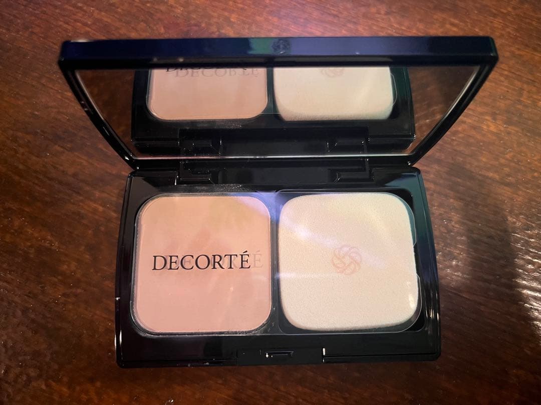 コスメデコルテ下地、パウダーファンデーション