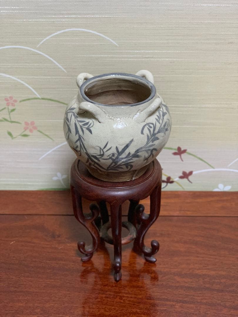 李朝？ 中国？ アンティーク白磁四耳草花紋壺 花瓶 美術品