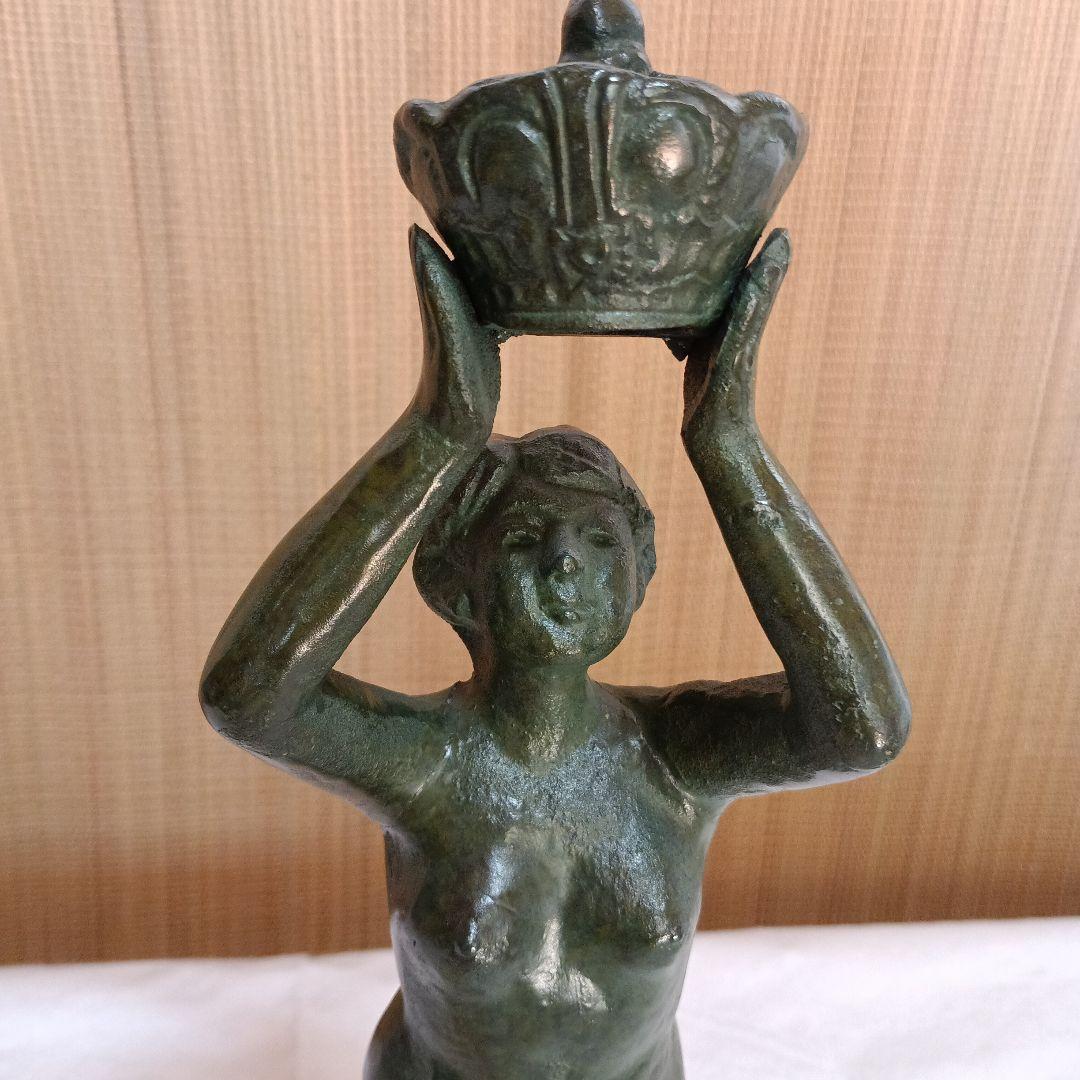 ブロンズ彫刻 女性像 王冠 - メルカリ