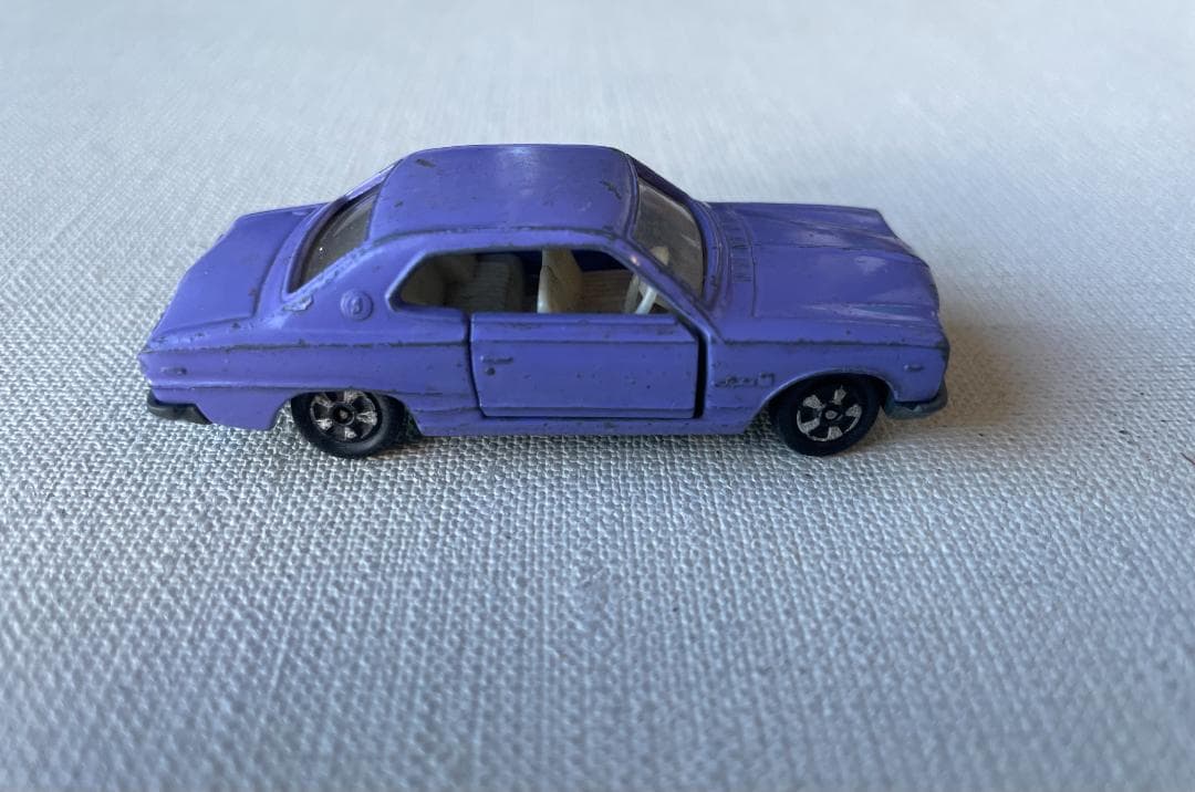 トミカ　No.21 日産 スカイライン HT 2000GT 　日本製