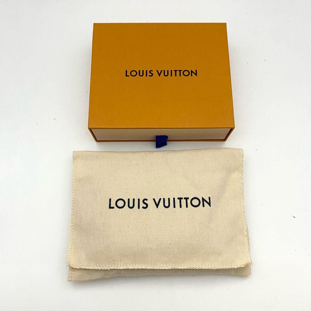 ほぼ未使用　ルイヴィトン　ジッピーパース　エピ　フューシャ　ケース