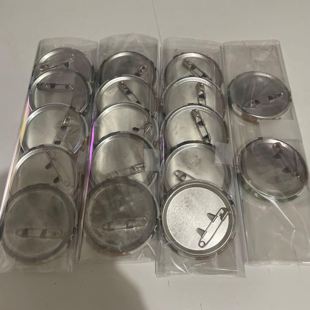 Y78.浦島坂田船 春ツ 缶バッジ 2018 等身 うらたぬきの通販はau PAY