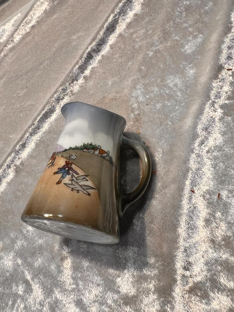 カップ＆ソーサー2個とミルクポットのセット 手描き オランダの風景