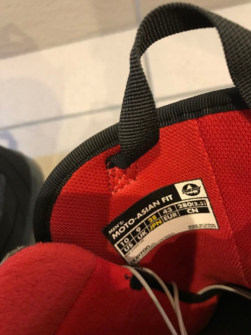 BURTON バートン　MOTO モトー　28.0㎝　赤　黒　迷彩