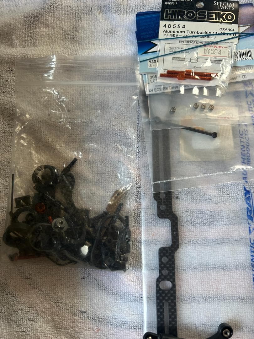 XRAY X4 2025 カーボンシャーシ