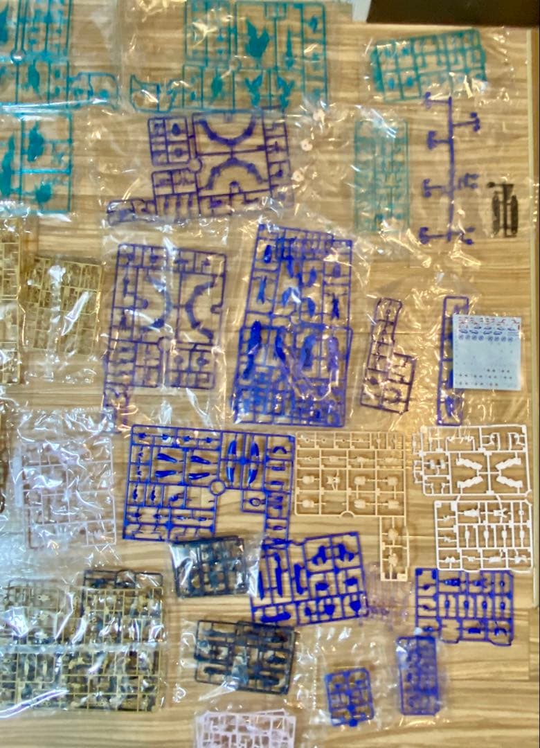 アニメプラモデルキット大量セット – 未切り離しパーツ多数 – 未開封品あり