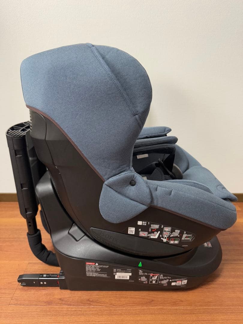 極美品】エールベベ・クルット5 Oui デニムブルー ウィ ISOFIX 美品