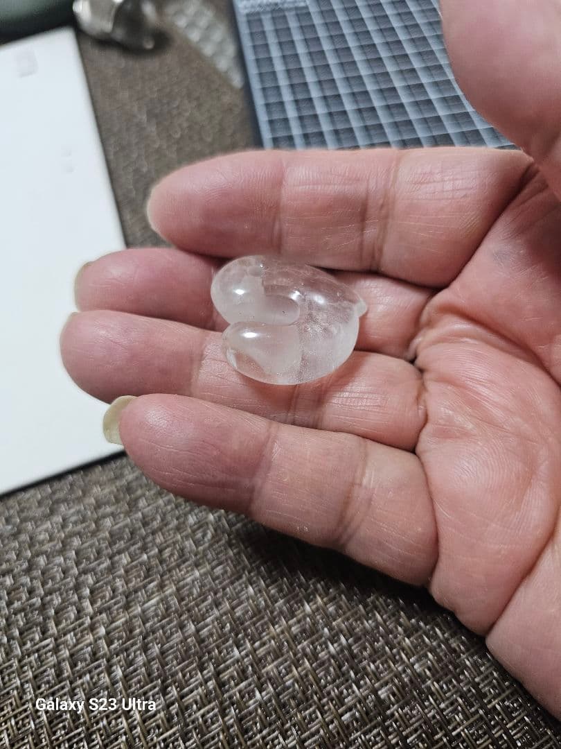 黒平向山鉱山の水晶飛龍勾玉　３０mm