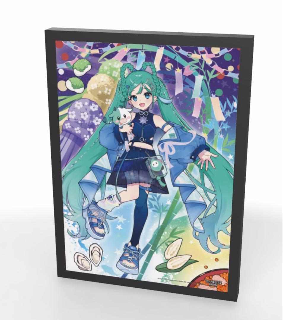 「B4」パブミラー マジカルミライ 2025/初音ミク (Art by クノオ) キャラパブ | ピアプロキャラクターズ | マジカルミライ 2025/壁掛けB4