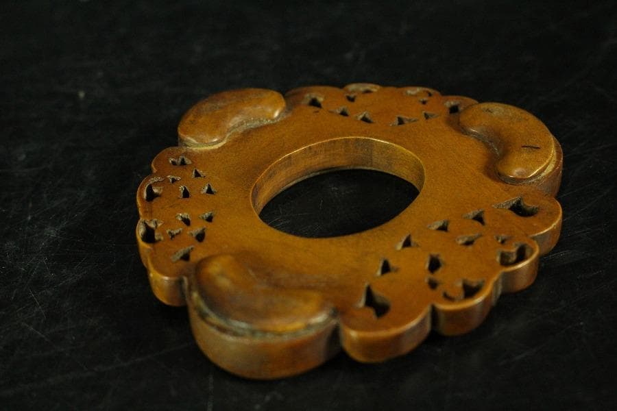 古上野 三足 香炉 黄楊木彫刻火屋 台 香合付(K-A812)