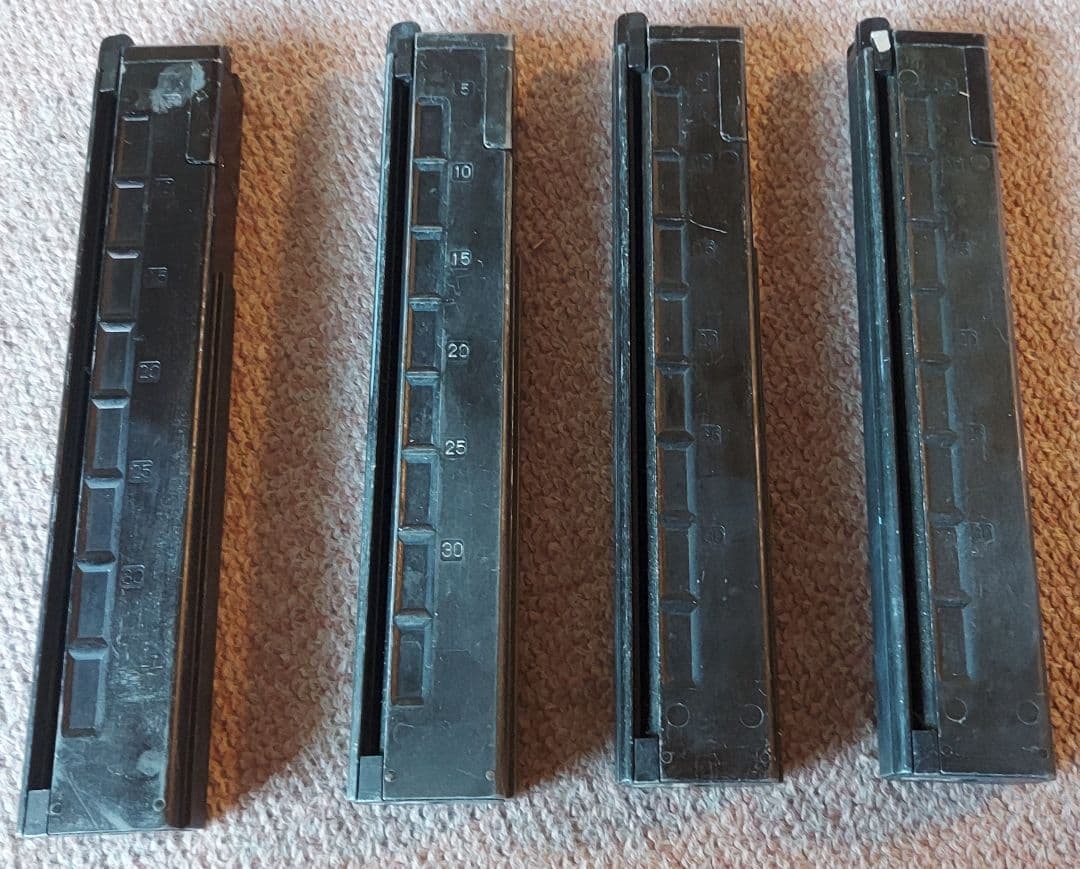 KSC MP9ガスガン マガジン・サプレッサー・スリングセット(箱なし・現状品)