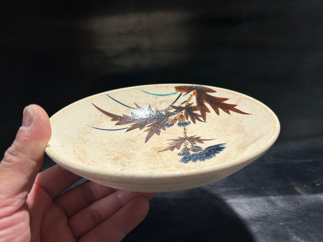 美しい古美術◾️蔵から紺色のアザミの花が描かれたステキ