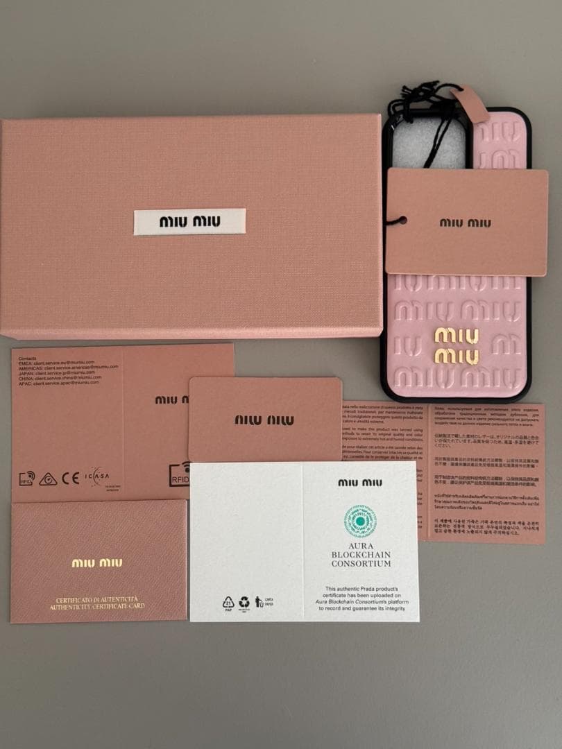 miumiu iPhone13pro スマホケース ピンク MIUMIU♡ソフトカーフロゴ