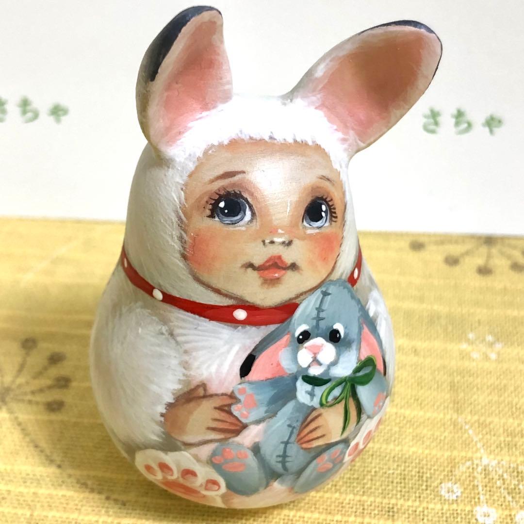 ロシア　マトリョーシカ　おきあがりこぼし　うさぎ　スヴェトラーナ・ニコラエヴァ