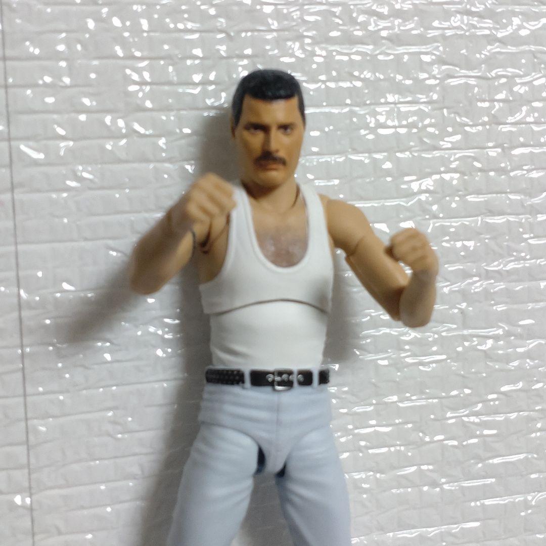 S.H.フィギュアーツ　フレディ・マーキュリー　ライブエイドver