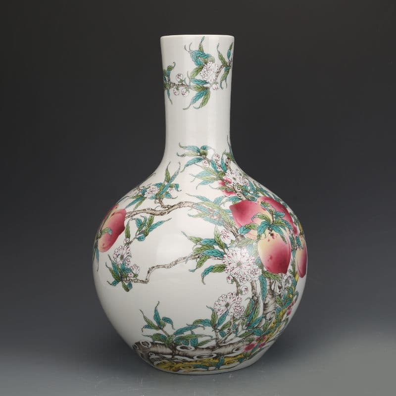 清乾隆粉彩福寿九桃天球瓶 景徳鎮 陶磁器 装飾品 現代