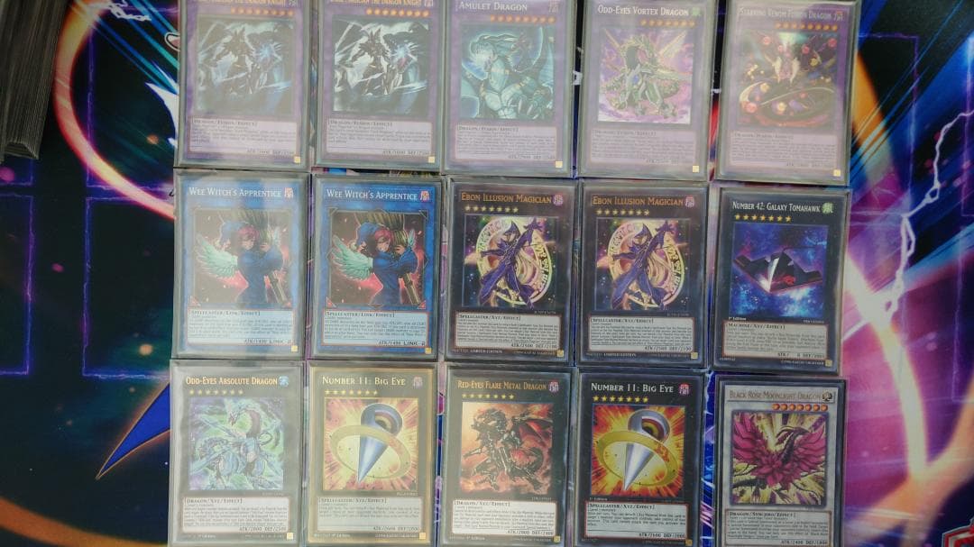 遊戯王 ブラックマジシャン デッキ 英語 高レア 初期ブラマジスリーブ付