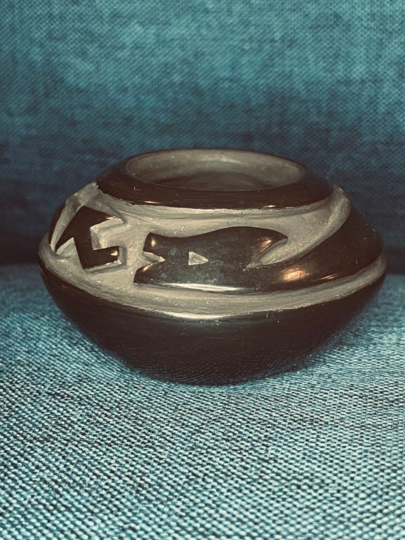 壺 黒壺 ポタリー ポピ ズニ ナバホ サンタクララ インディアン