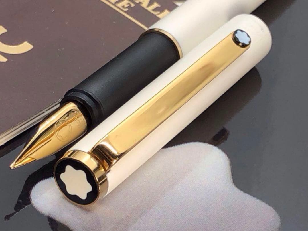 モンブラン 未使用に近い極美品レア純白ホワイトカラー軸SラインNo2118