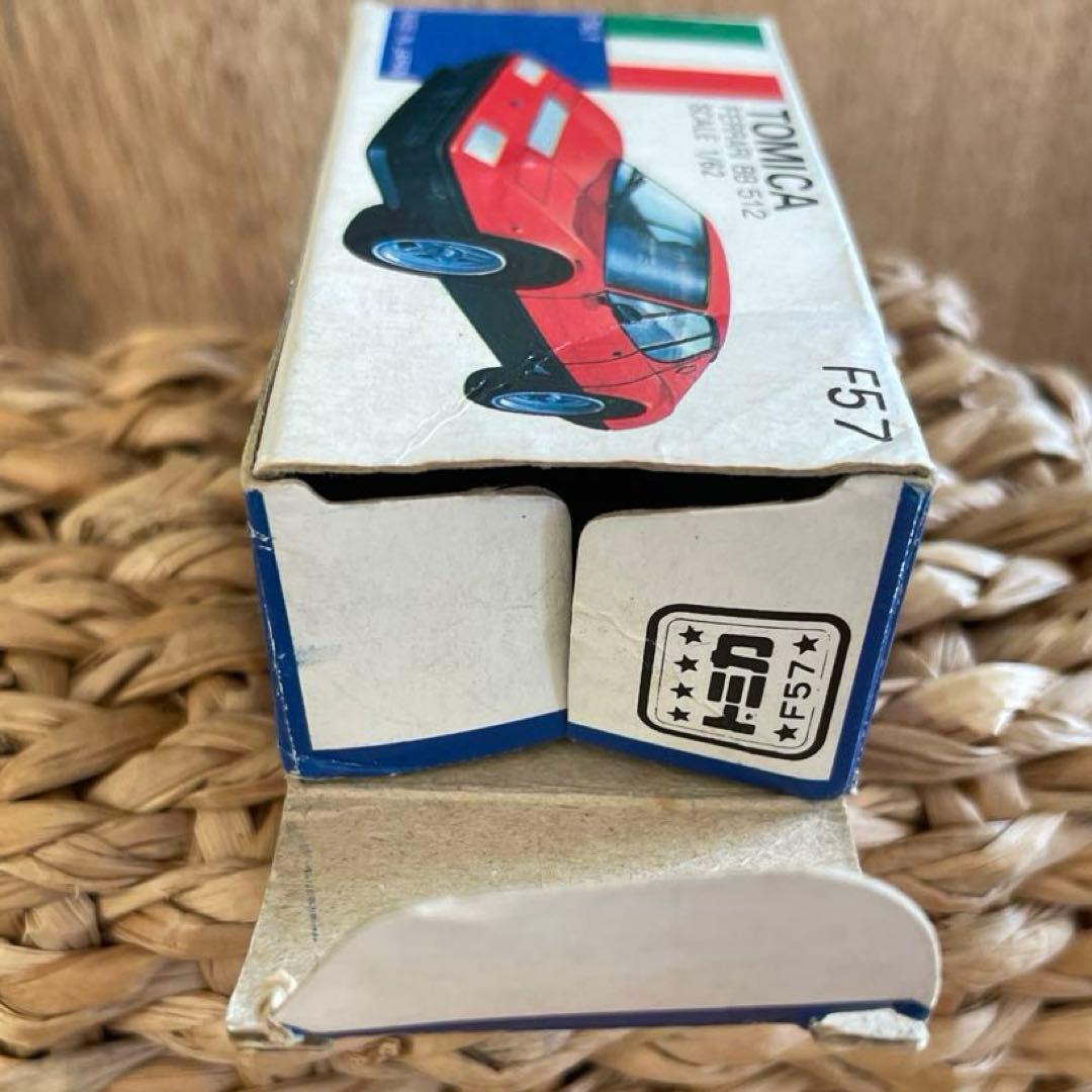 〈トミカ〉F57 フェラーリ　FERRARI BB 512 ミニカー