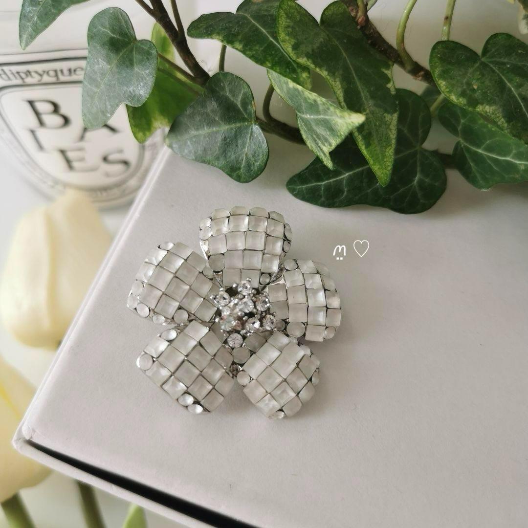 FOXEYフォクシービジューフラワーブローチコサージュお花