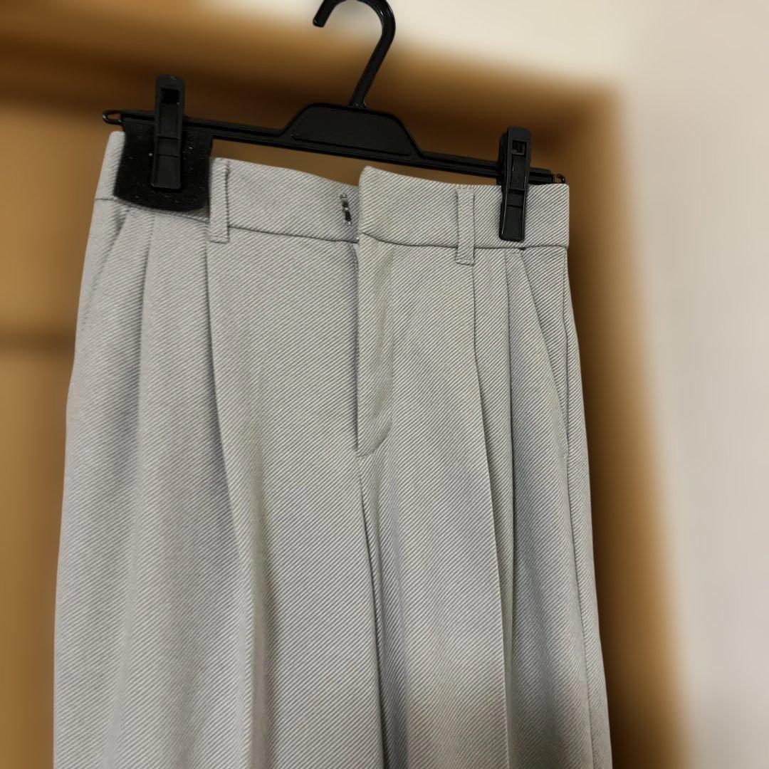 専用 ライトグレー スラックス