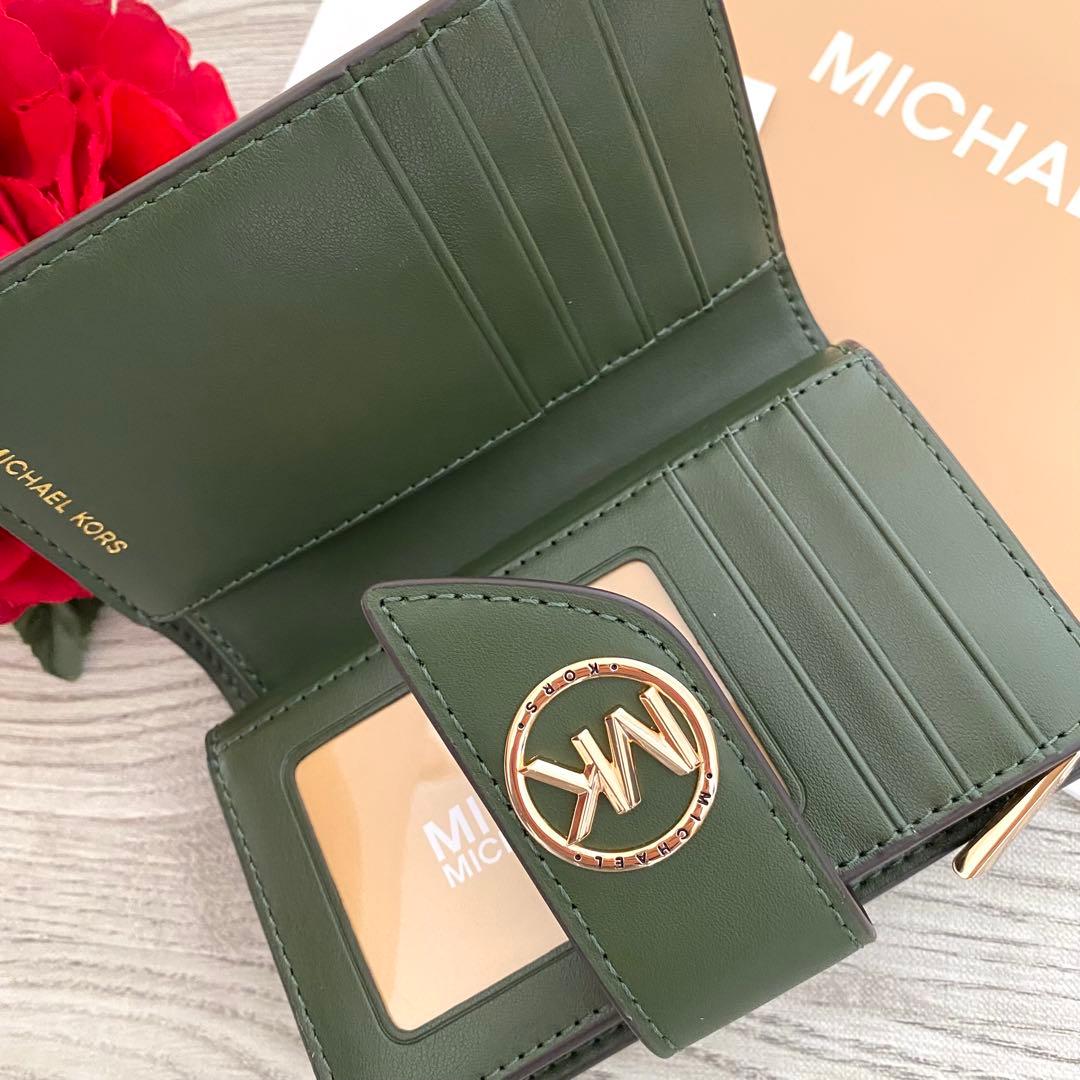 新品未使用》MICHAEL KORS 折り財布 グリーン レザー 二つ折り財布