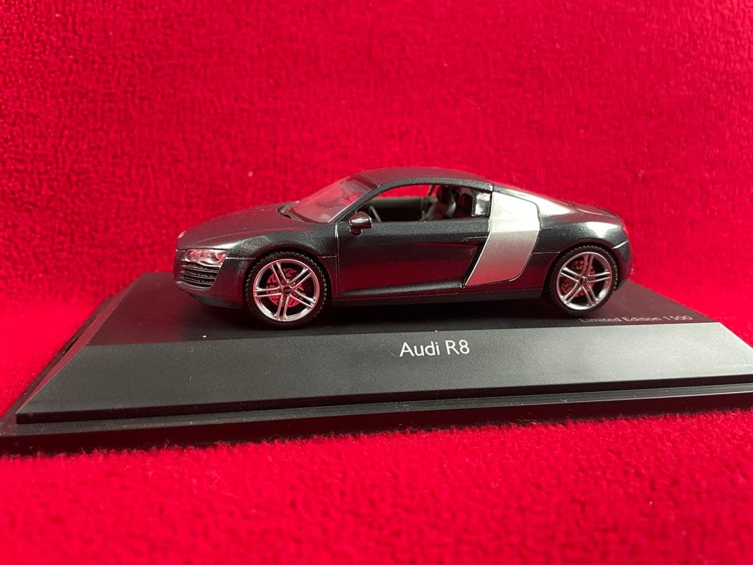 Schuco R8 ミニカー 1/43 シュコー　アウディ　デイトナグレー