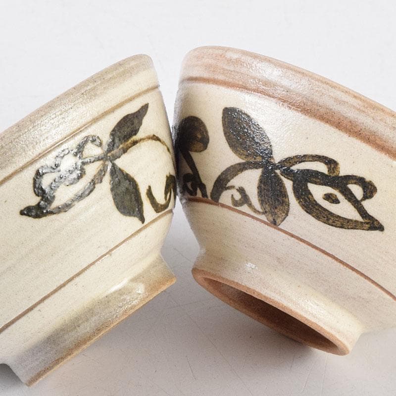 韓国人間国宝 李殷九 粉青刷毛目鐵彩茶碗 六客 共箱 V R9132 - メルカリ