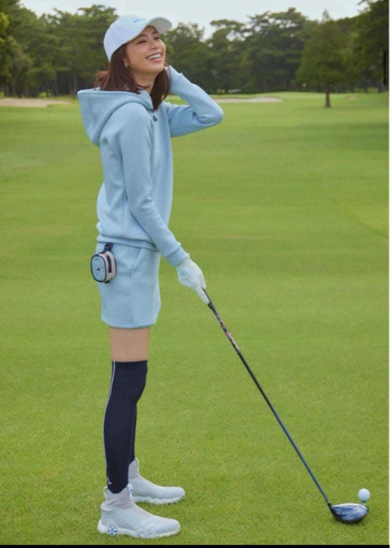 ダンボールニット　セットアップ　上下S 秋冬　水色　もちもち　ゴルフ