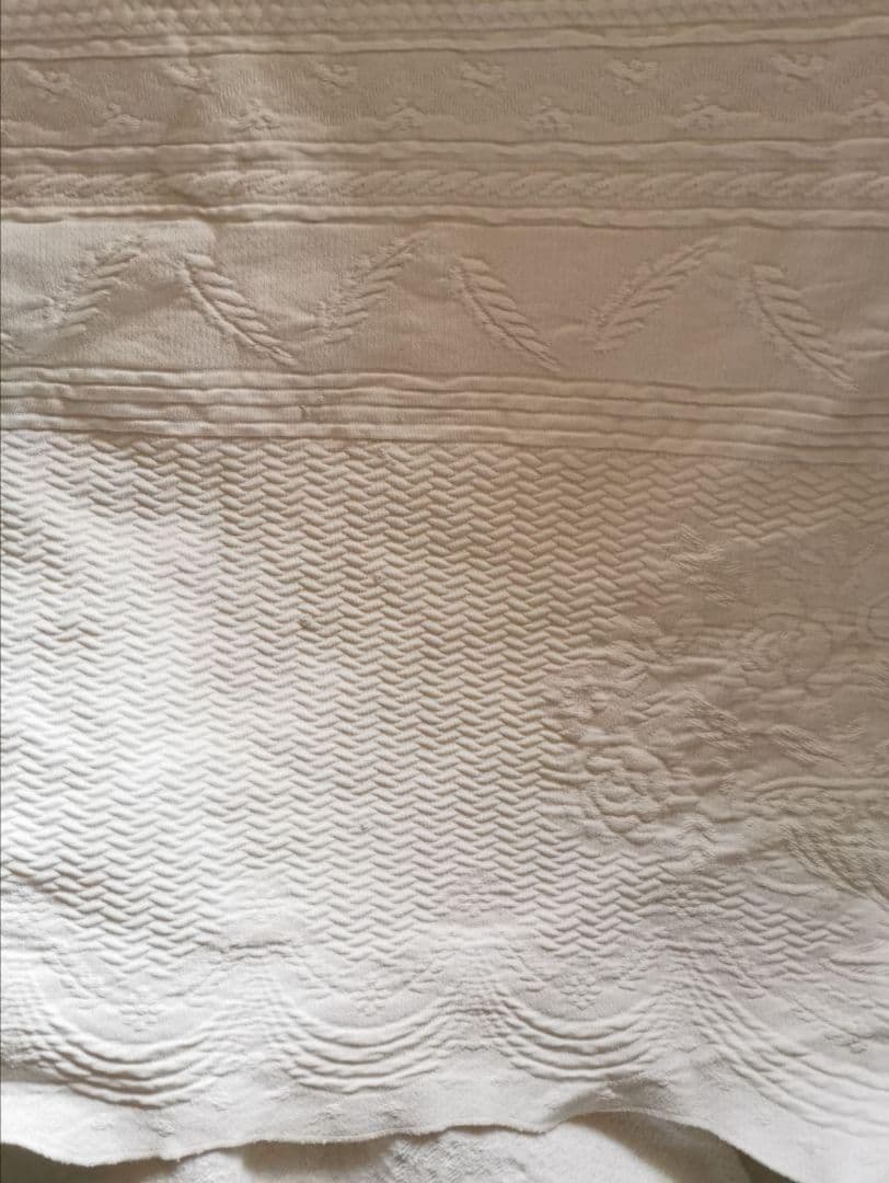 アンティークピケドプロヴァンス 超大判スカラップキルト薔薇＆麦