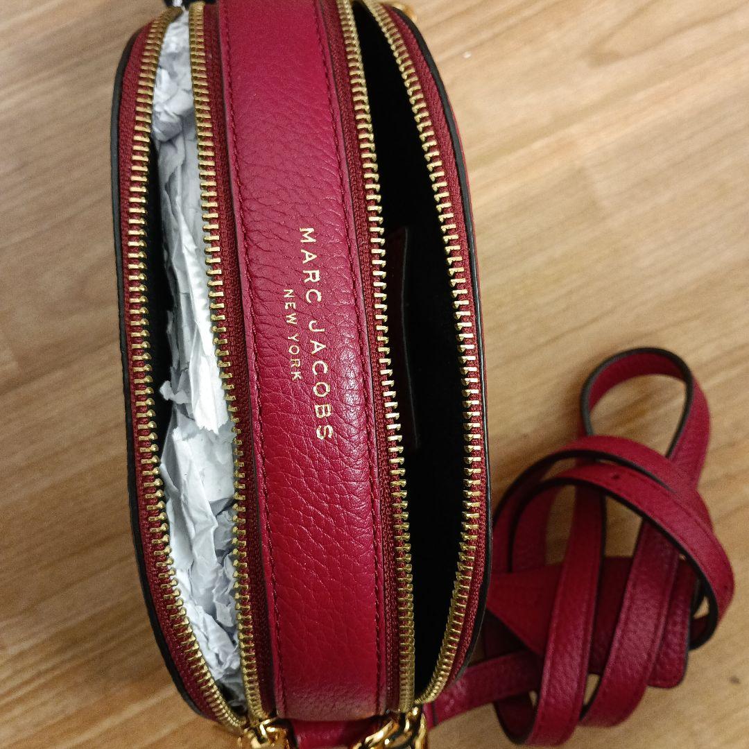 新品 未使用品 ダク付き MARC JACOBS レッドショルダーバッグ