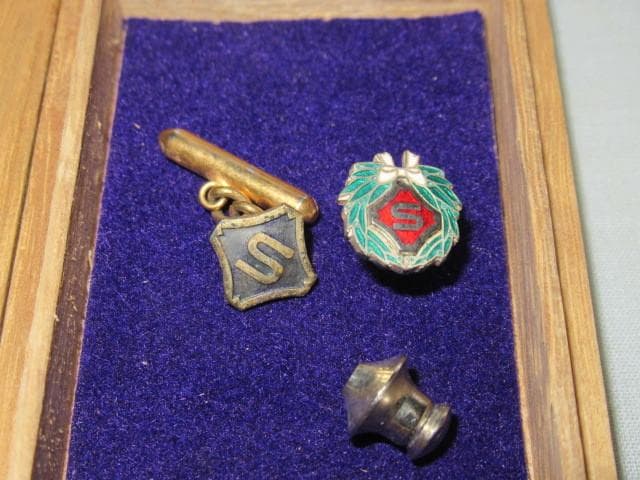 非売品1950年代◇『富士製鐵株式会社』純銀製 顕功績章略章