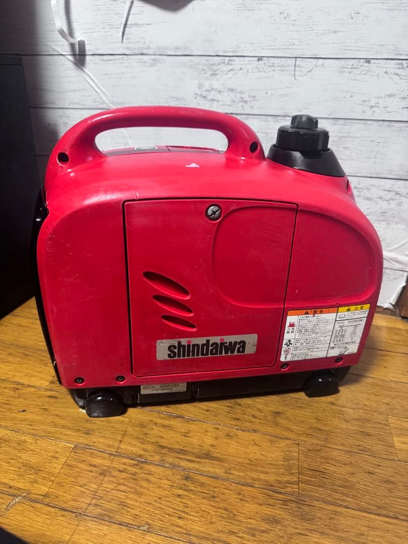 の*り様 新ダイワインバータ発電機EF900M-y 9.0AMP 900VA☆☆