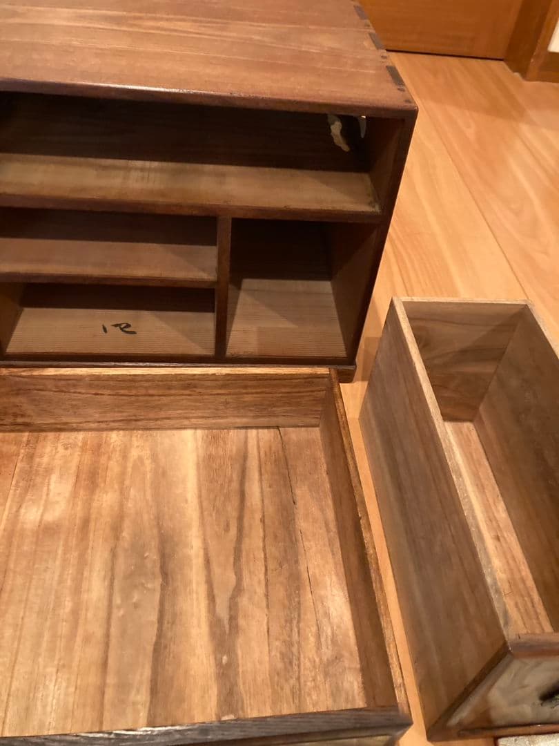 松平家 時代箪笥 （化粧箱）