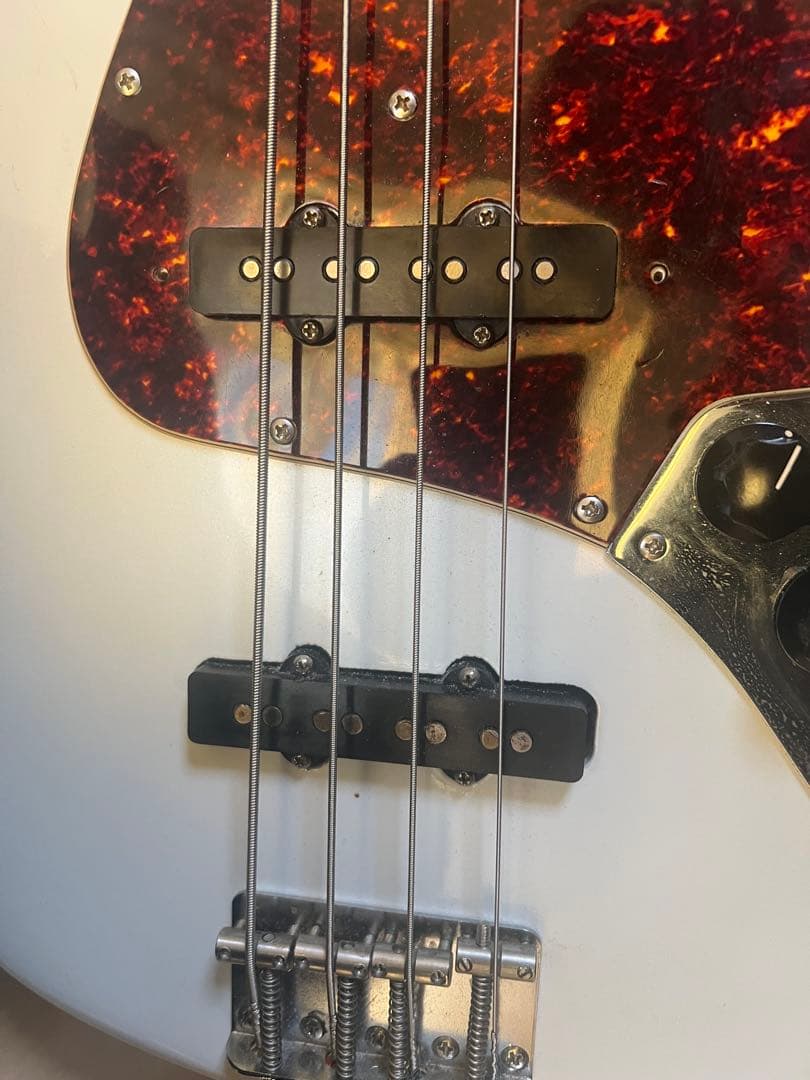 fender JB1975 ホワイトリフィニッシュ - メルカリ