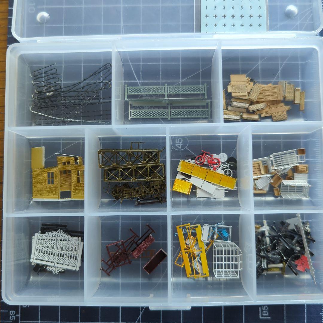 M016【B品】Nゲージやジオラマなどで使えるエッチングパーツ（ケース付き）