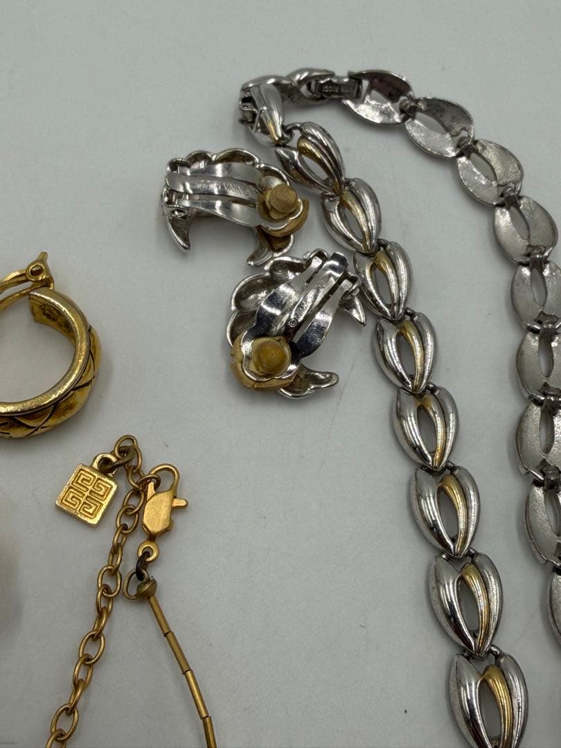 ブランド　アクセサリー　まとめ売り　ジバンシー　ニナリッチ　DIOR など