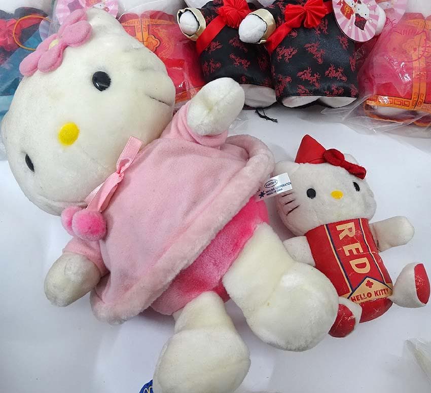 【q-085s/k】 ハローキティ　ぬいぐるみ　大量　マクドナルド　当時物