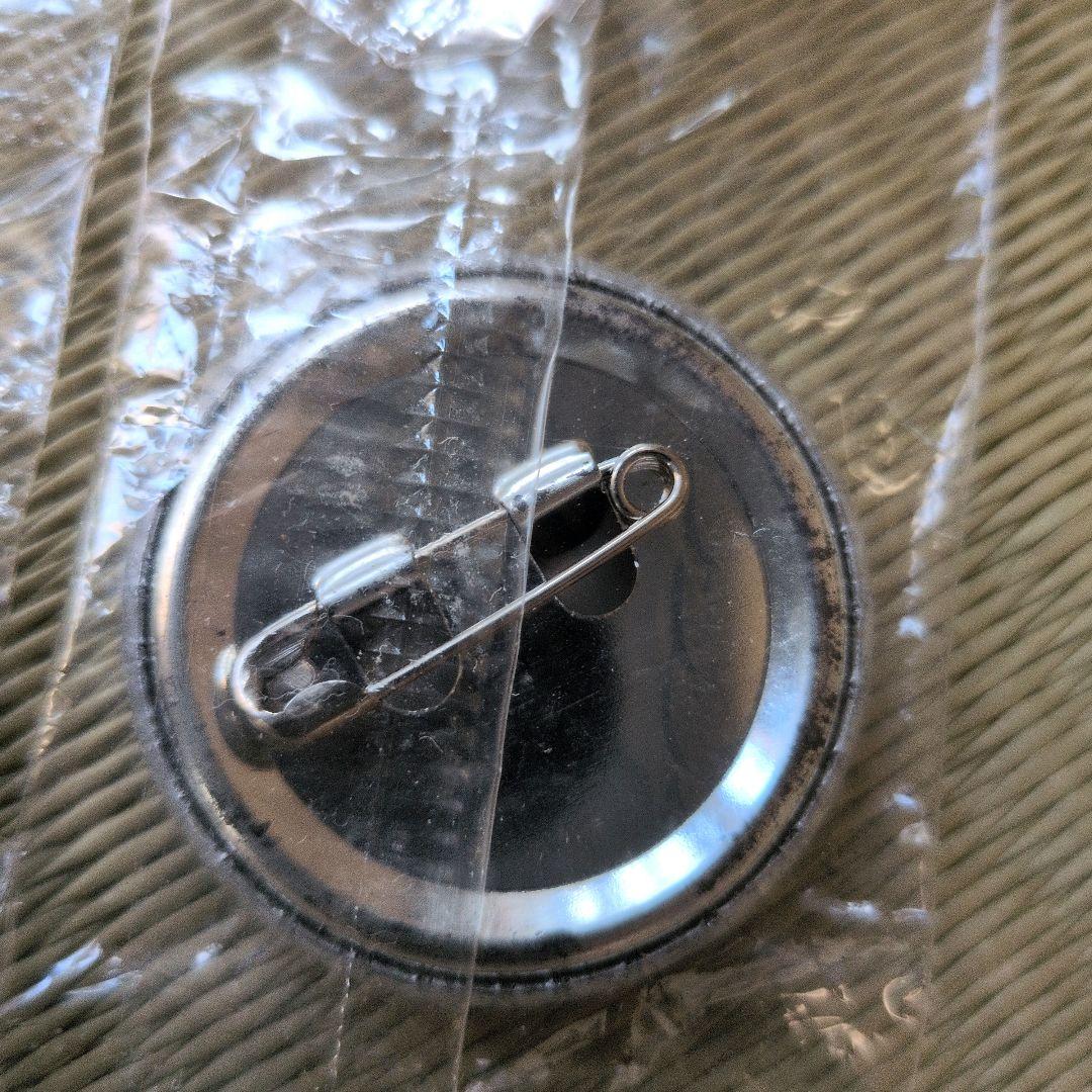 ブ*ー様 魔肖ネロ ホログラムピンバッジ & ヘッドロココ 6個セット