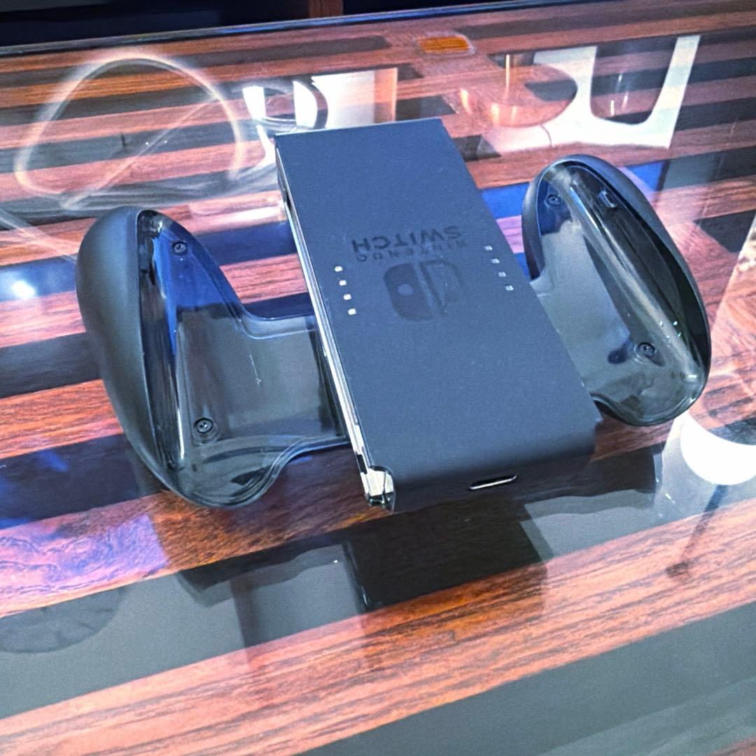 Nintendo Switch本体 HAC-001 黒ジョイコン 充電グリップ付