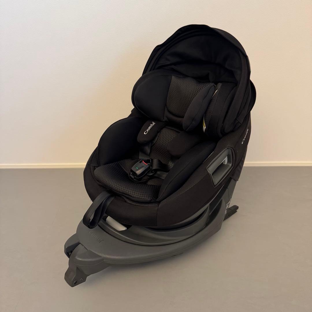Combi 車用チャイルドシート ブラック - メルカリ