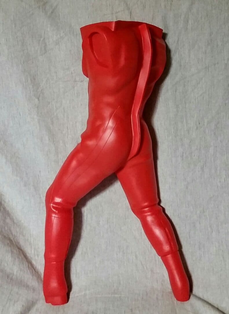 セール中 海洋堂 ハイパーソフビ 1/50 ウルトラセブン ウルトラセブン