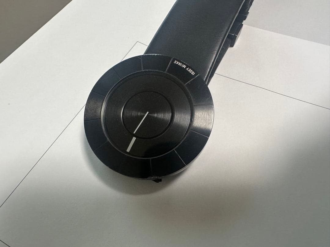 ISSEY MIYAKE TO ブラック　動作未確認