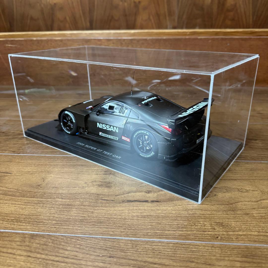 オートアート1/18フェアレディZ 2005 スーパーGTテストカー(ケース付)