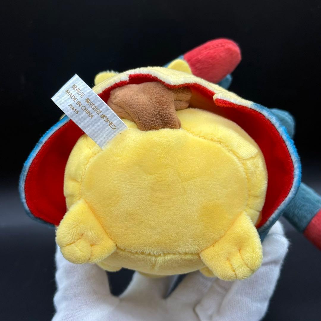 極美品 メガルカリオのポンチョを着たピカチュウ